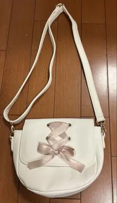【新品未使用】pink latte キッズ　リボン付きショルダーバッグ　ホワイト