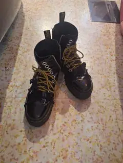 【今すぐ売りたいです！！】Dr.Martens jadon max