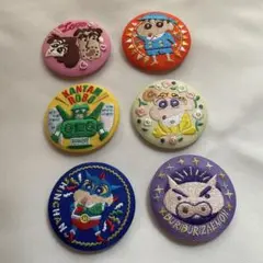 クレヨンしんちゃん 24金メッキ缶バッジ セット u - メルカリ