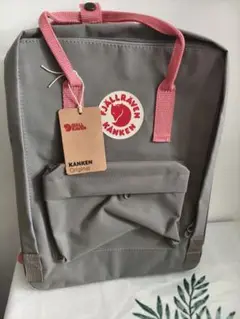 フェールラーベン カンケンリュックサック バッグ グレー/ピンク 16L 25