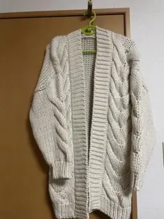 クリーム色 ケーブル編み ニットカーディガン