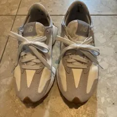 New Balance スニーカー ホワイト グレーのサムネイル
