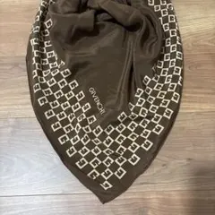 ジバンシー　GIVENCHY シルク100% スカーフ