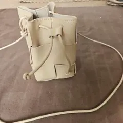 未使用　ベージュ 編み込みデザイン バケツ型ショルダーバッグ