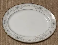 ノリタケ　オーバルプレート3枚セット