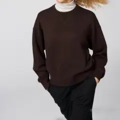 【人気商品】UNIQLO ブラウンMサイズ スムースコットンクルーネックセーター