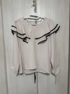 新品未使用★CLETTEフリル薄いピンクブラウス 4Lのサムネイル
