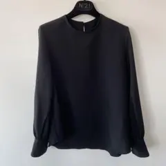 qualite カリテ　ブラウスのサムネイル