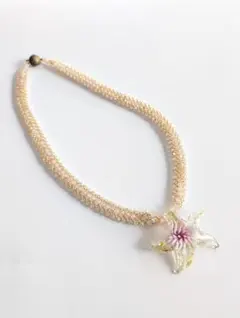 ネックレス　ガラスペンダントトップ ビーズ編み込み アクセサリー