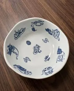 【新品】【未使用】有田テラス　有田焼　ボウル　辰年　辰　干支のサムネイル