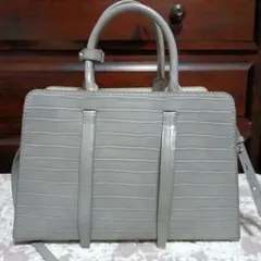 クロコダイル風 トートバッグ　ショルダーバッグ　CHARLES & KEITH