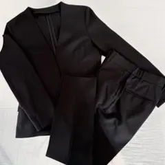SUITS SELECT パンツスーツ　ノーカラー　ブラック