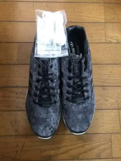 adidas × White Mountaineering スニーカー