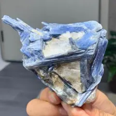 118g 母岩付き カイヤナイト 鉱物標本 美品 - メルカリ
