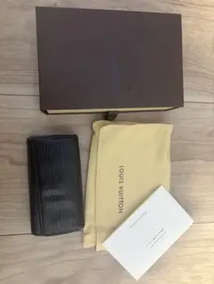 【超希少】LOUIS VUITTON エピ キーケース ブラック