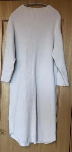 ライトグレー ワッフルニットワンピ　七分袖