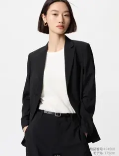 ユニクロ　感動ジャケット　リラックスフィット　ブラック