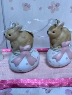 ナチュラルキッチン　ウサギの陶器置物 2個セット　イースターエッグ