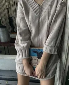 Vネック ケーブル編み ニットワンピース