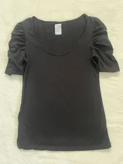 ZARA黒のパフスリーブTシャツ