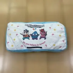 クレヨンしんちゃん　サンリオ　コラボ　ポーチ
