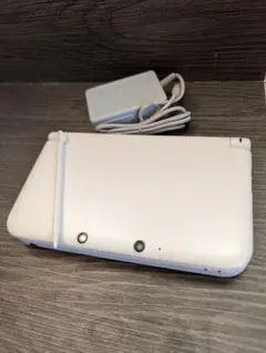 ニンテンドー3DSLL　ホワイト　充電器　タッチペン