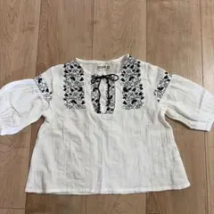 ホワイト 花柄刺繍 Vネック シャツ