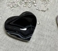 ハート型アゲート 黒と白のストライプ