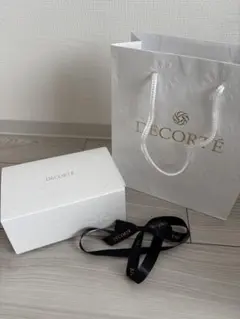 DECORTE ギフトボックス ショッパー　リボン