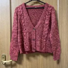 GU ケーブル編み赤カーディガン