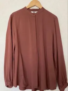 ユニクロ　長袖ブラウス　スタンドカラー　レンガ色　Sサイズ