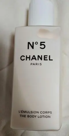 新品未開封　シャネル　N°5 シマリング　ボディローション　200ml 新品未開封 シャネル N°5 シマリング ボディローション 200ml CHANEL