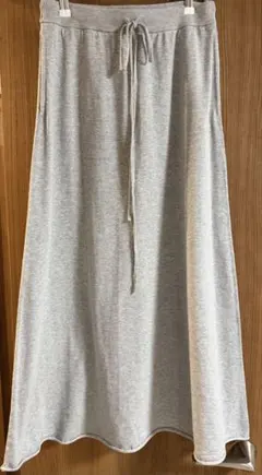 新品タグ付き‼️Vin グレー ロングスカート 38