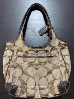 COACH コーチショルダーバッグ ベージュとブラウン キャンバス レザー