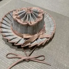 新品タグ付き　LORNA MURRAY フリルバケットハット ベージュ/ピンク 新品タグ付き LORNA MURRAY フリルバケットハット ベージュ