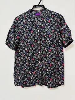 LIBERTY FABRIC 花柄 半袖ブラウス シャツ リバティ　ネイビー　Mのサムネイル