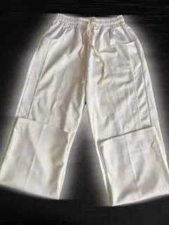 ホワイト スラックス ゴムウエスト
