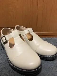 ehka sopo Tストラップシューズ