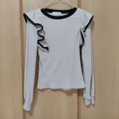 ベージュのニット服 Mサイズ