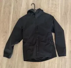 ブラックフード付きナイロンジャケット　アーバンリサーチ