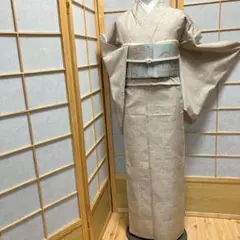 8804］本場結城紬 美品 単衣 鈴乃屋扱い 証紙付 正絹 着物 吉祥文様
