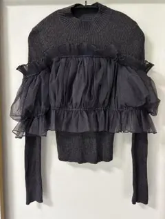 値段交渉可！SNIDEL フリル付きダークグレートップスのサムネイル
