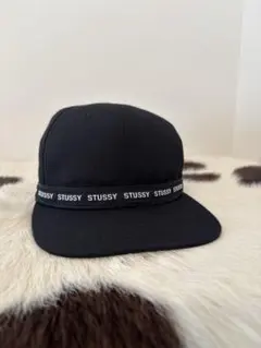 STUSSY ロゴテープ ベースボールキャップ ブラックのサムネイル