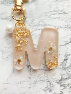 【アウトレット】ハンドメイド イニシャルレジン M キーホルダー