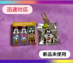 新品未使用♡ディズニーストアシークレットチャームグーフィー