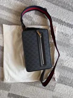 GUCCI ミディアムクロスボディバッグのサムネイル