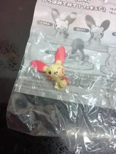 ポケモン しっぽみてみて！フィギュア２ プラスル