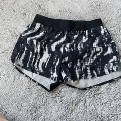【アディダス adidas】黒白パターン ショートパンツ サイズL