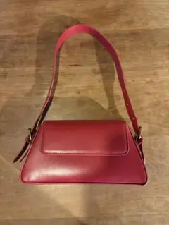 赤のショルダーバッグ USED