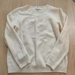 UNIQLO クリーム色 カシミヤニットセーター （Mサイズくらい）